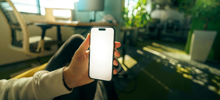 a mobile phone on the picture